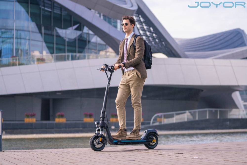 The Campus Commute: How Electric Scooters Are Rewriting College Life in 2025